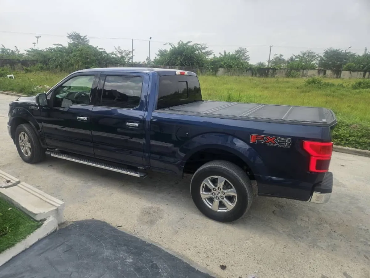 Ford F-150 2019 Dark Blue - Image 7