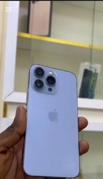 Apple iPhone 13 Pro Very Clean