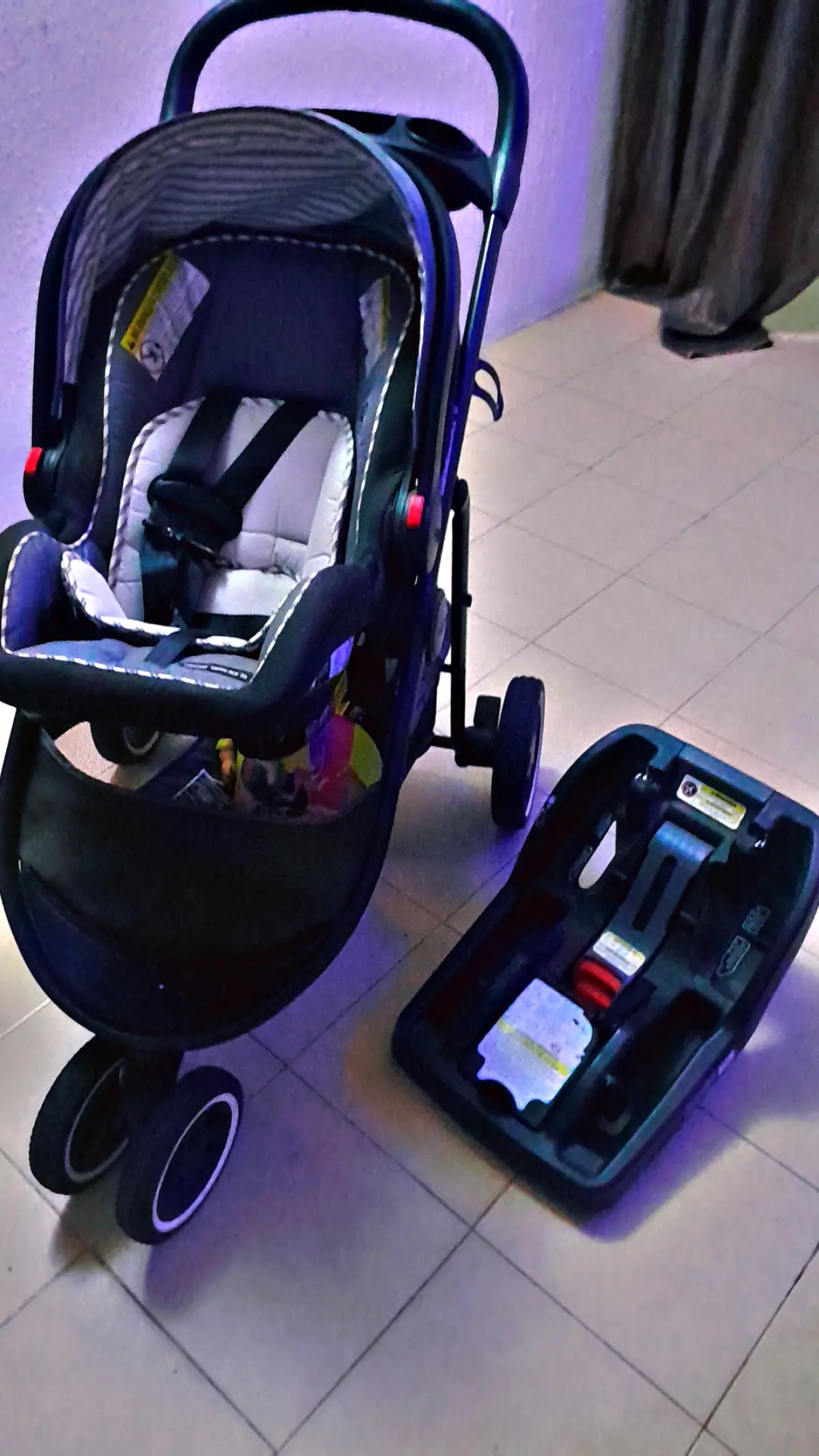 Foreign Used Baby Stroller with Car seat - Image 1