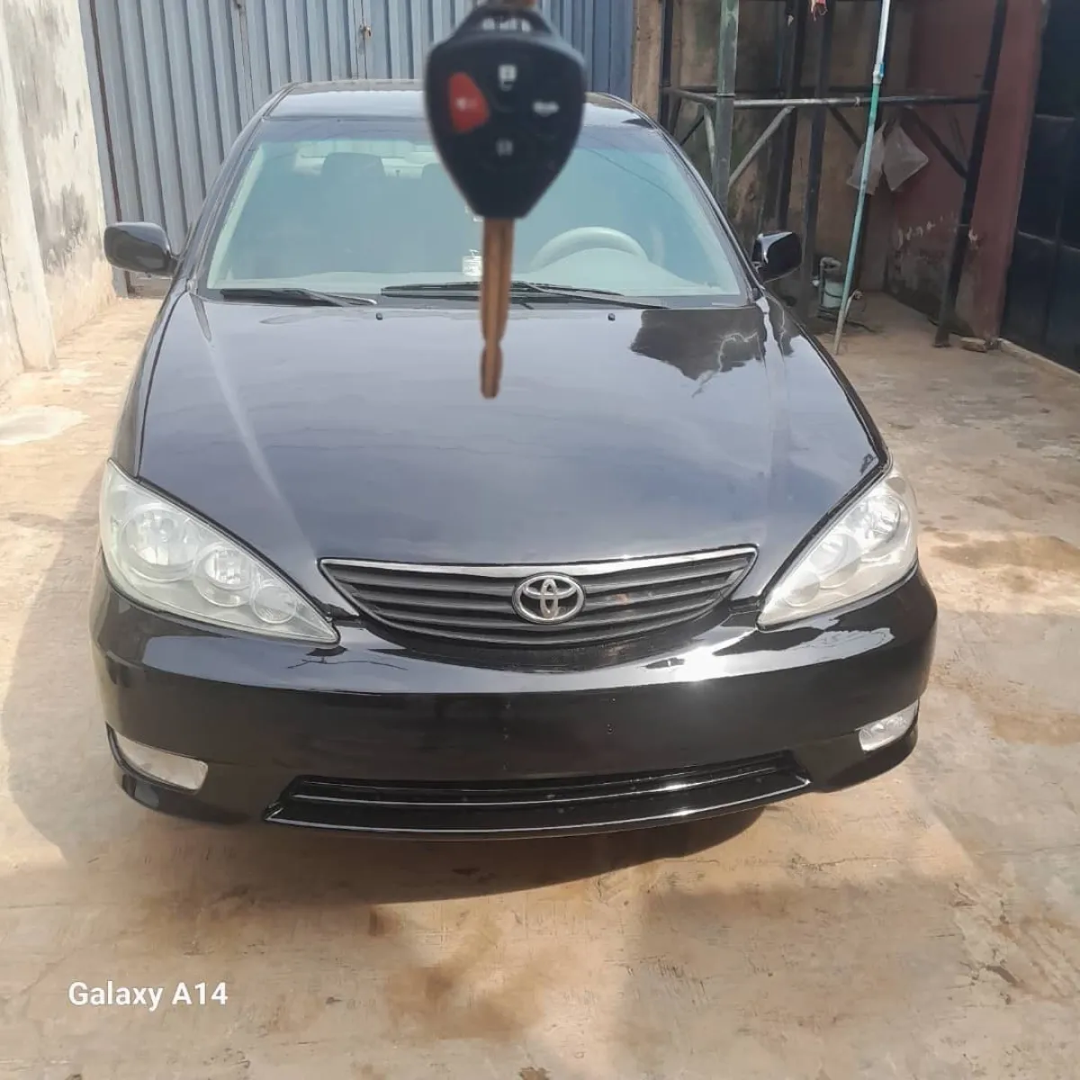 Toyota Camry 2005 - Image 1