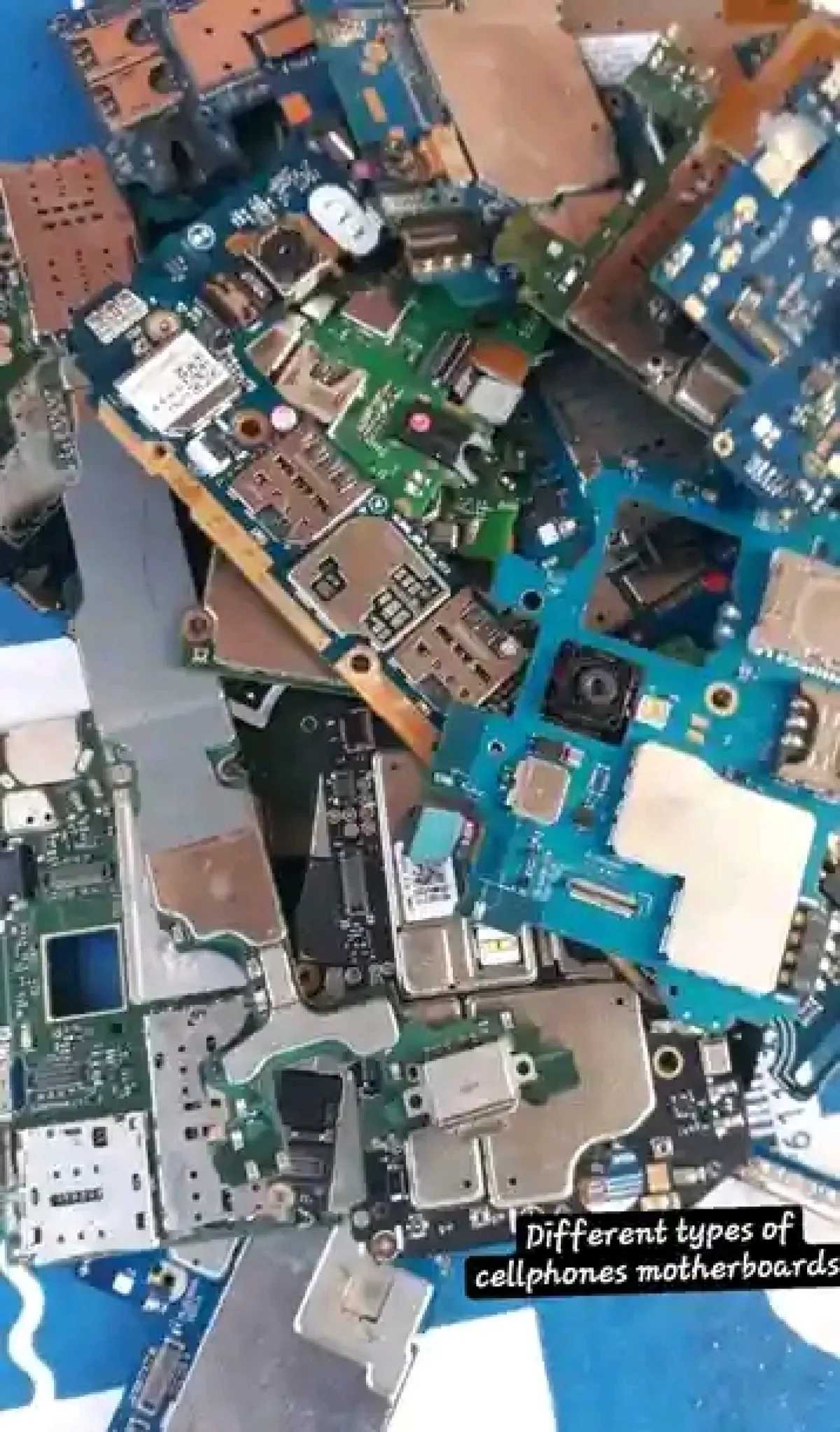 Scrapt, computer, hard disk, ROM, dvd - Image 1