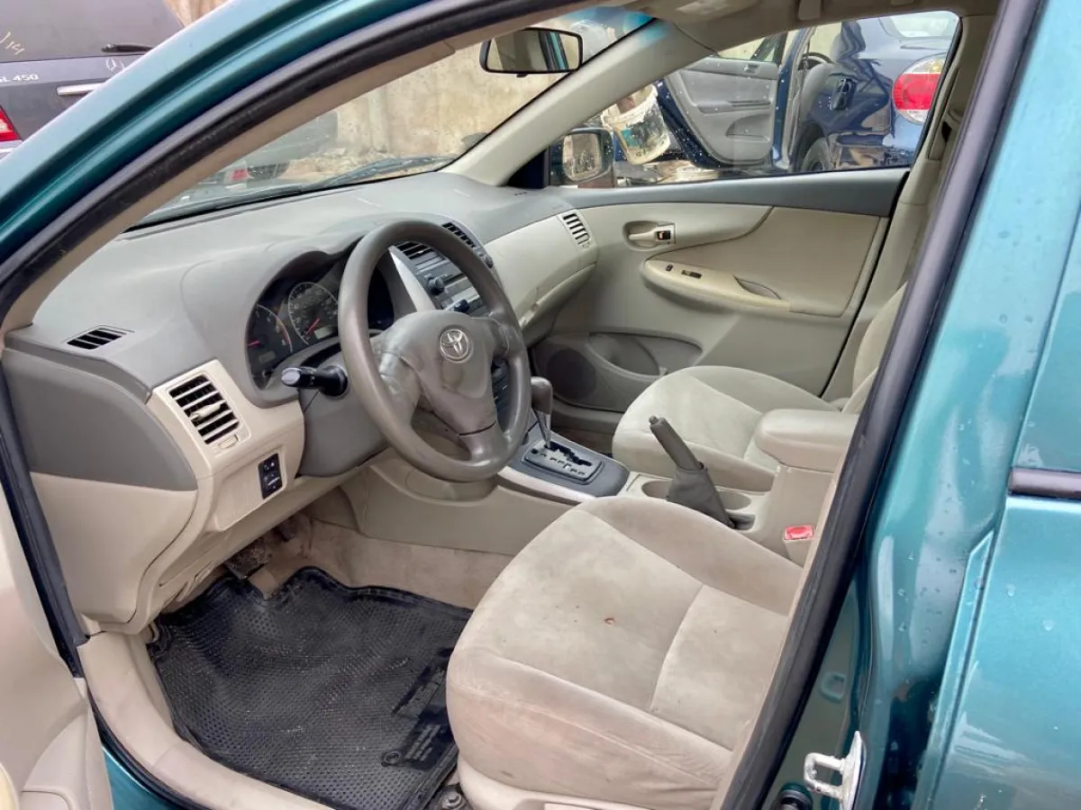 Super Clean Tokunbo Toyota Corolla Le 2009 - Image 2