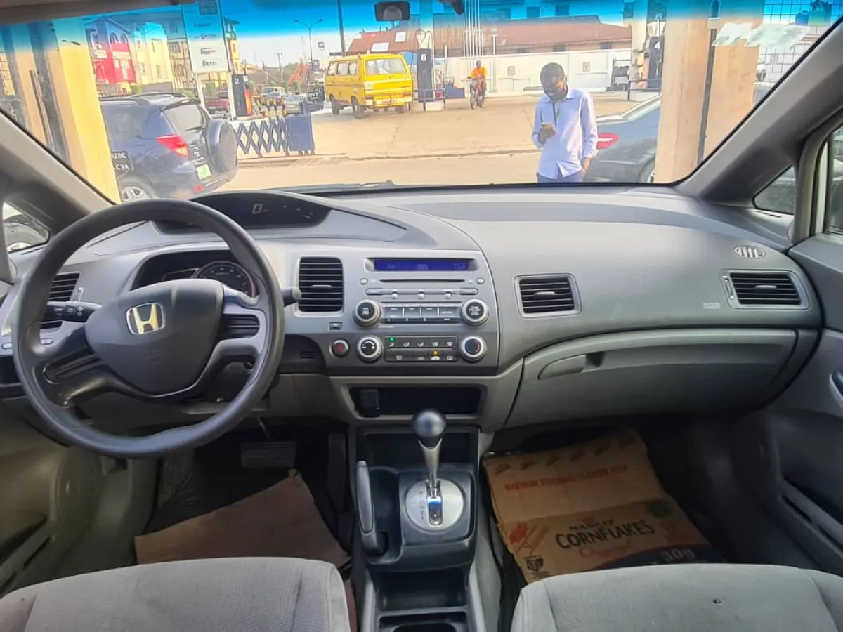 Sharp Tokunbo Honda Civic - Image 3