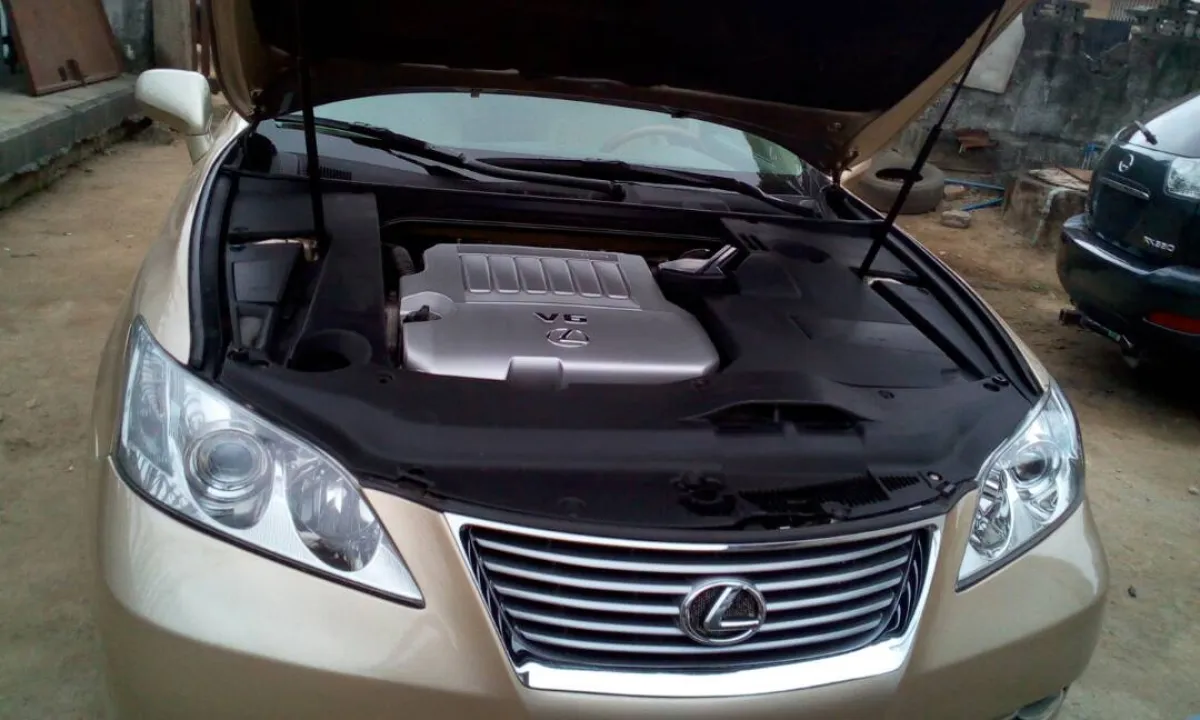 2009 Clean Tokunbo Lexus ES 350 - Image 2