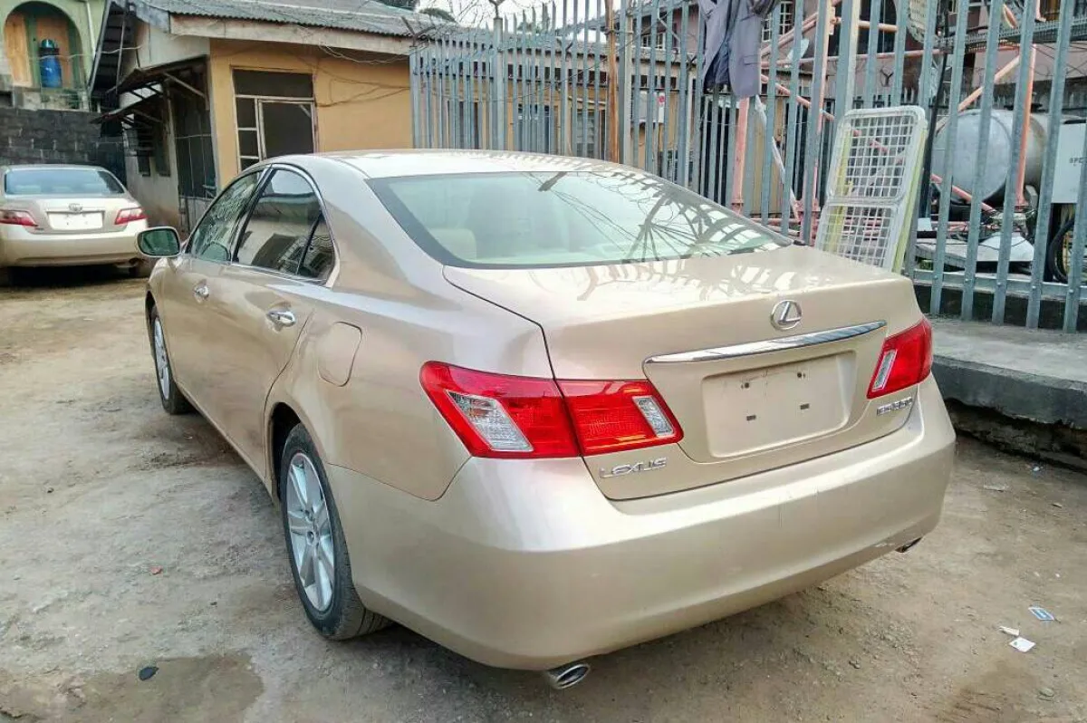 2009 Clean Tokunbo Lexus ES 350 - Image 4