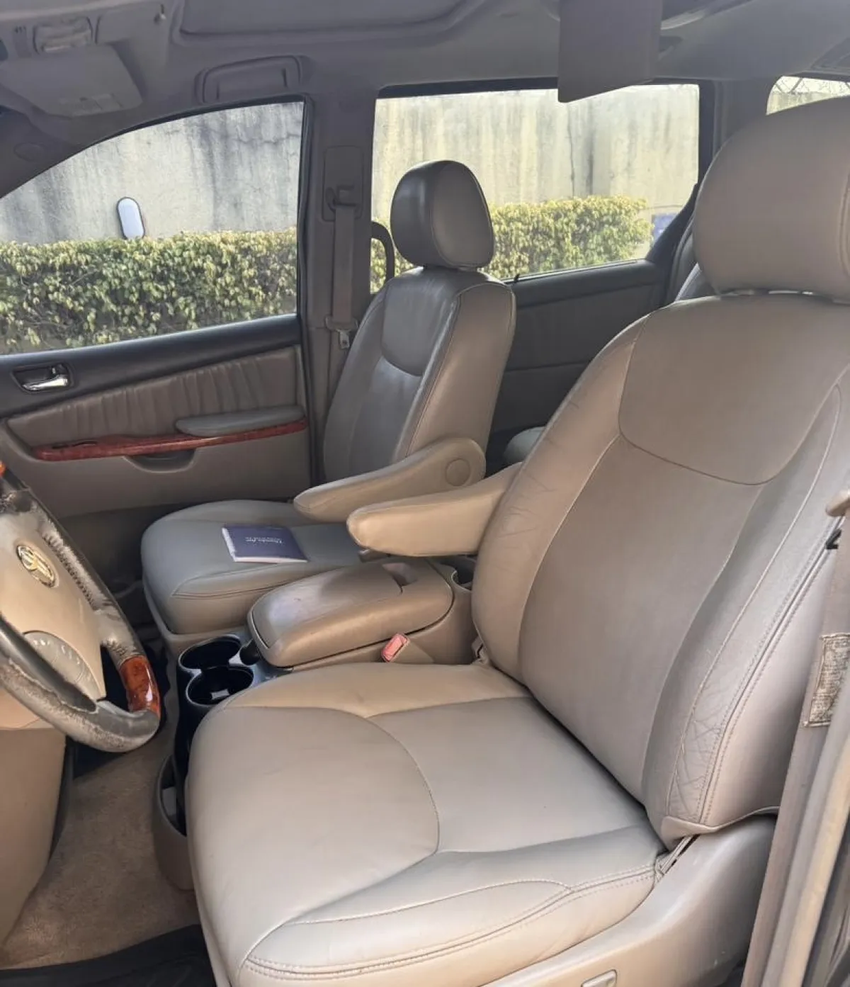 Clean Toyota Sienna for sale 2003 model - Image 5