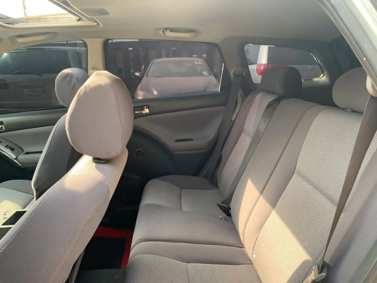 Clean Toyota Sienna for sale 1999 model - Image 6