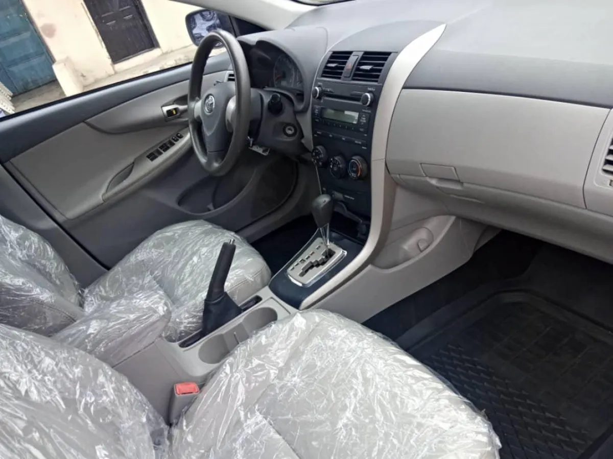 Clean Toyota corolla sport Blue - Image 8