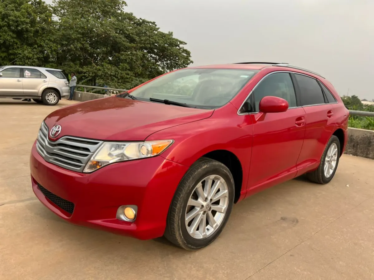 Clean Toyota venza 2007 - Image 5