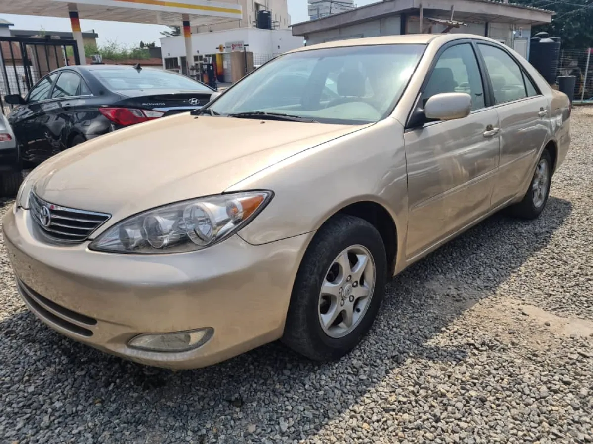 2006 Tokunbo Toyota Camry - Image 2