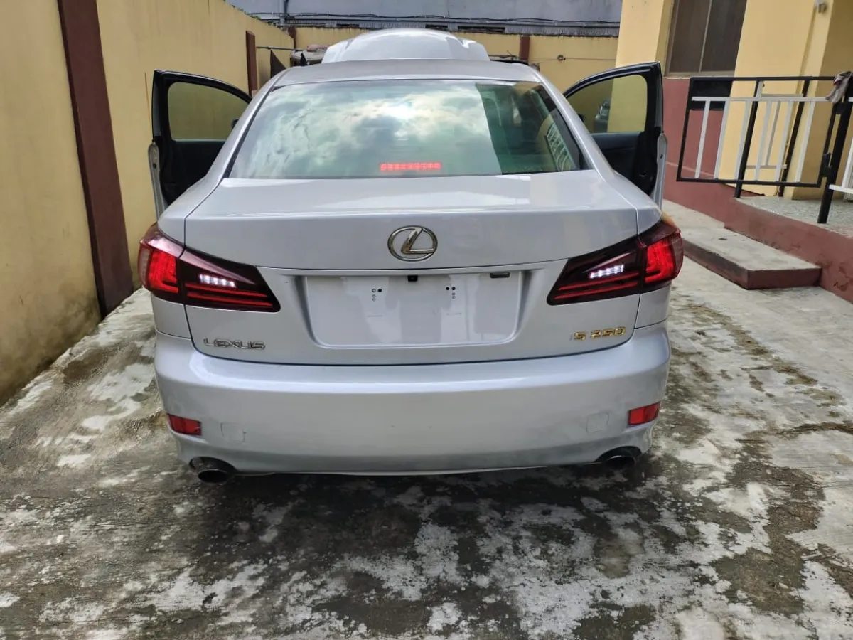 2007 Extremely Clean Tokunbo Lexus ls 250 - Image 3
