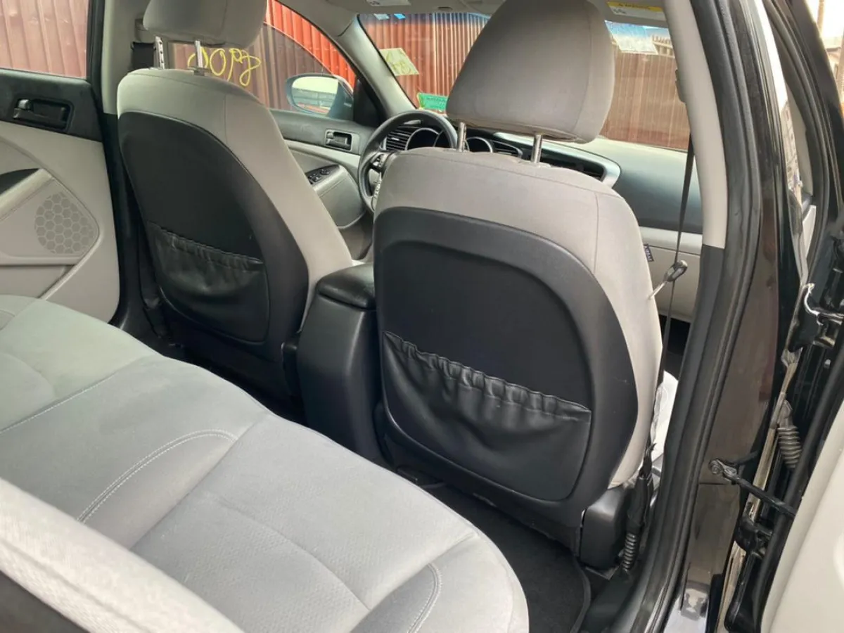 Extremely 2013 Clean Tokunbo Kia Optima - Image 2