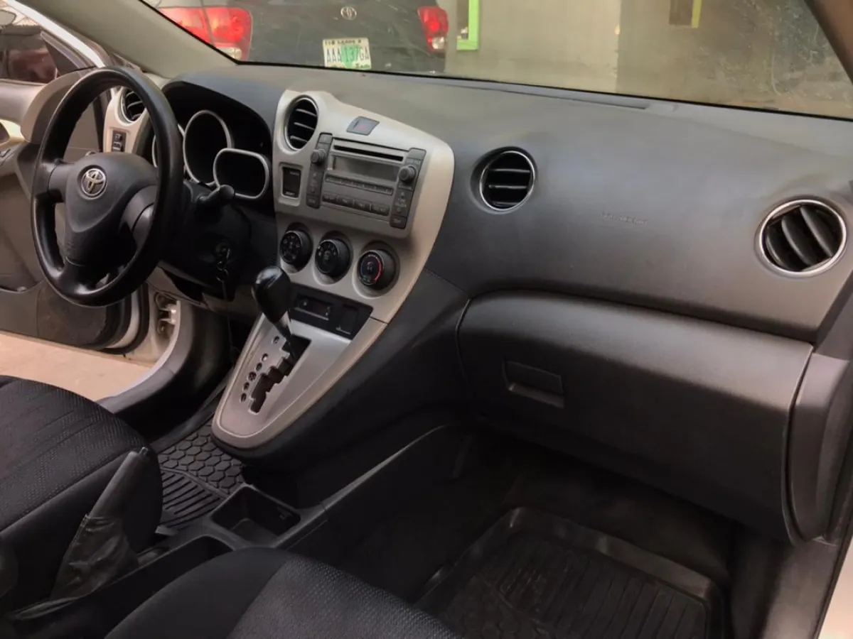 Toyota matrix - Image 3