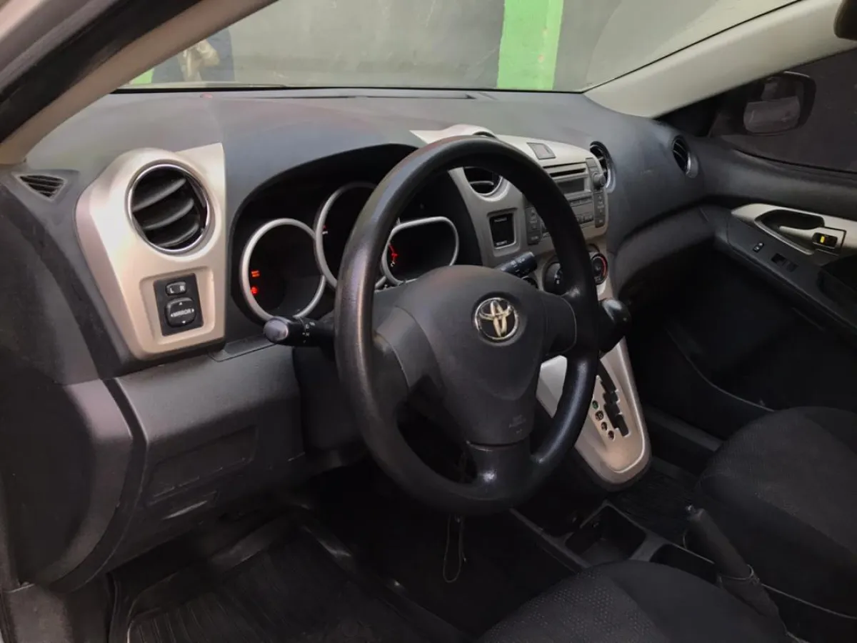 Toyota matrix - Image 4