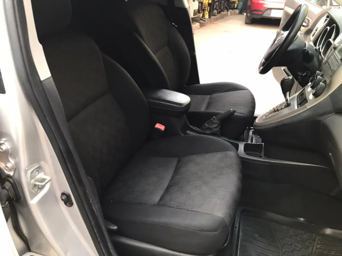 Toyota matrix - Image 5