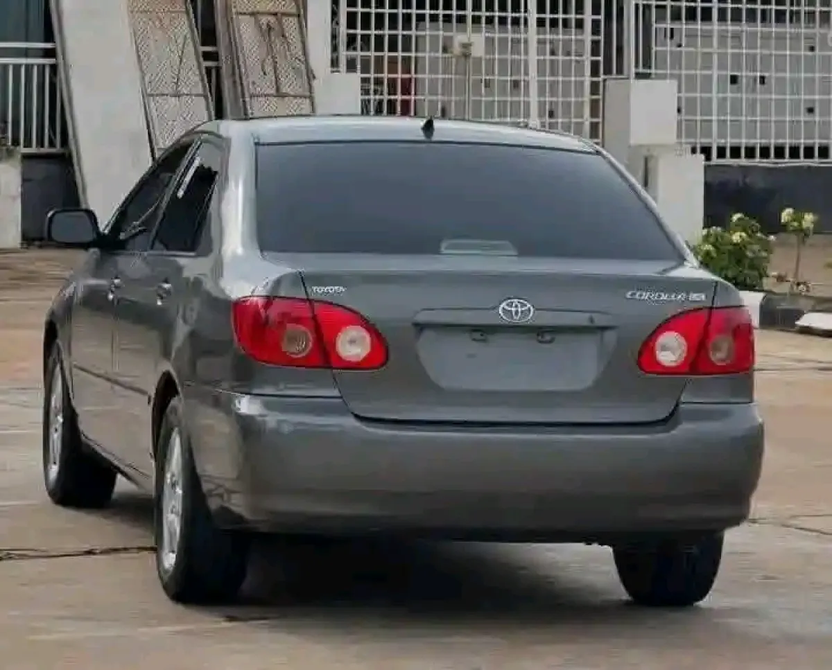 Very neat Toyota Corolla for sale - Image 5