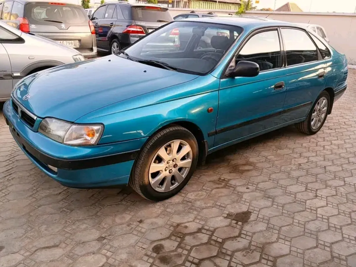 Super Clean Toyota Carina E at given away proce - Image 6