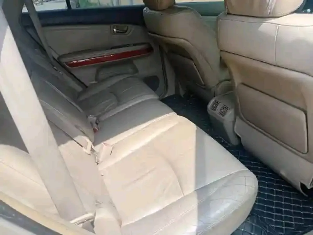 Sharp clean Lexus Rx 350 - Image 9