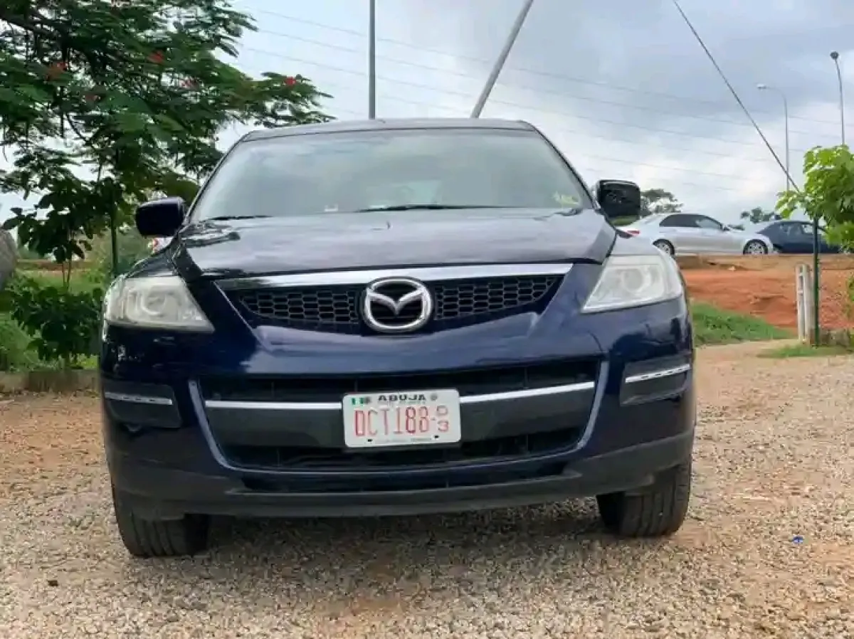 Cool drive Maza cx-9 for sale - Image 2