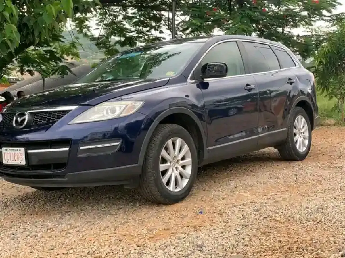 Cool drive Maza cx-9 for sale - Image 3