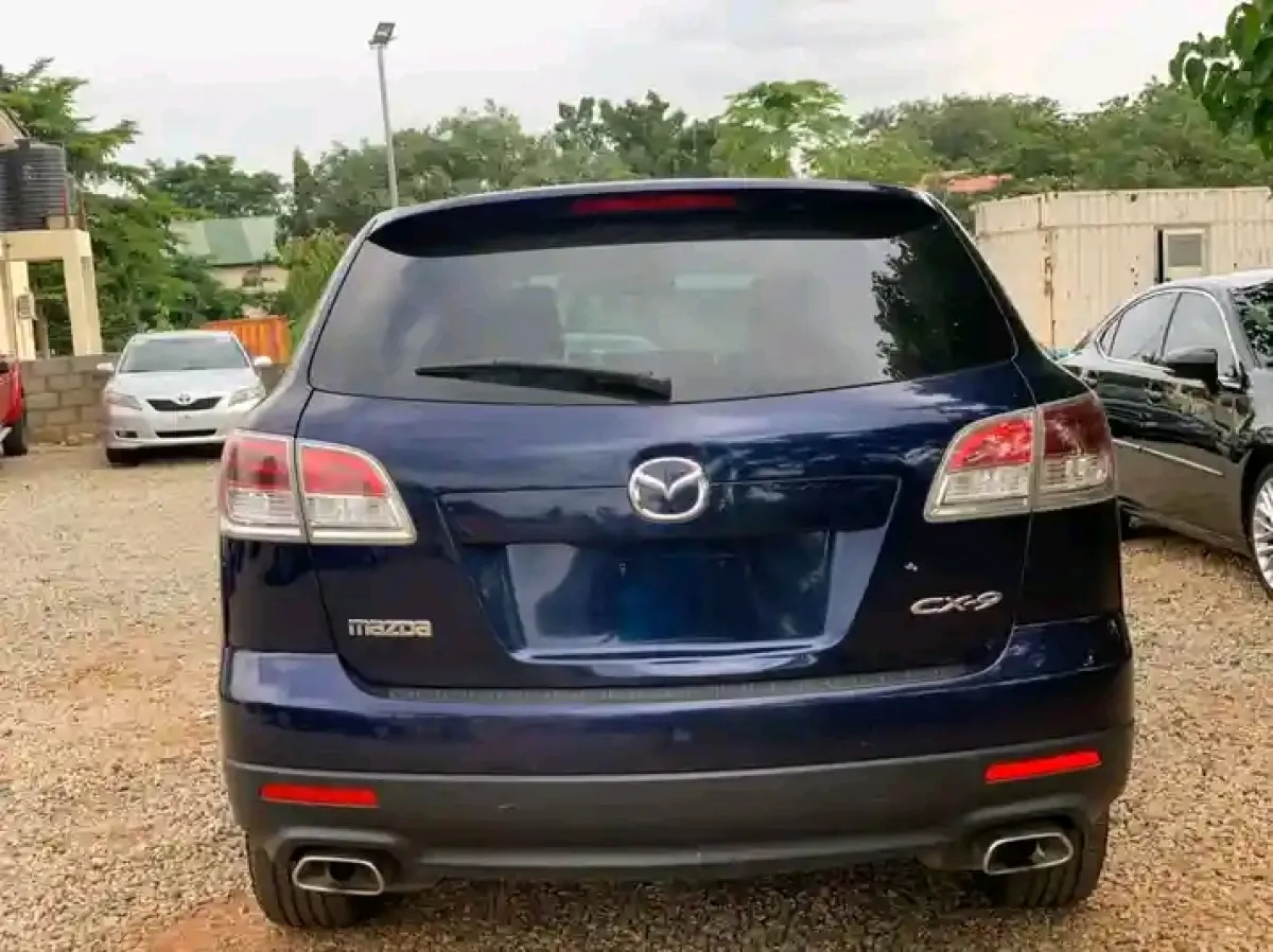 Cool drive Maza cx-9 for sale - Image 4