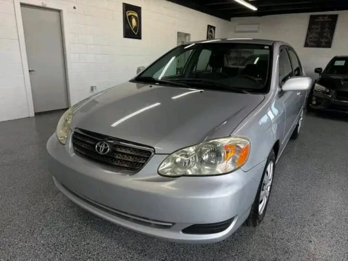 Toyota Corolla - Image 2