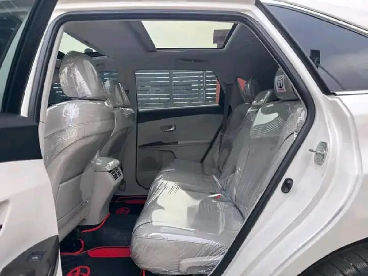 2010 Toyota Venza - Image 5