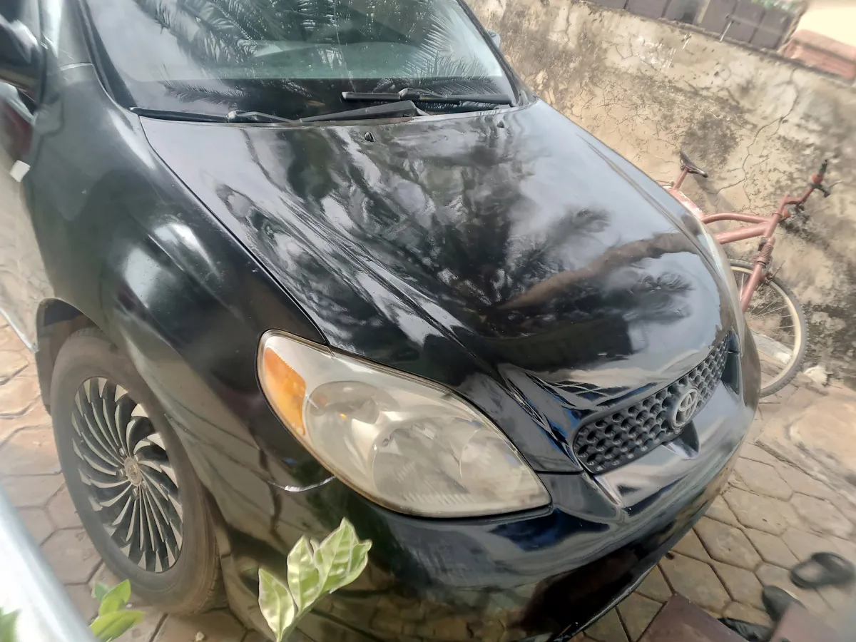 Toyota matrix - Image 1