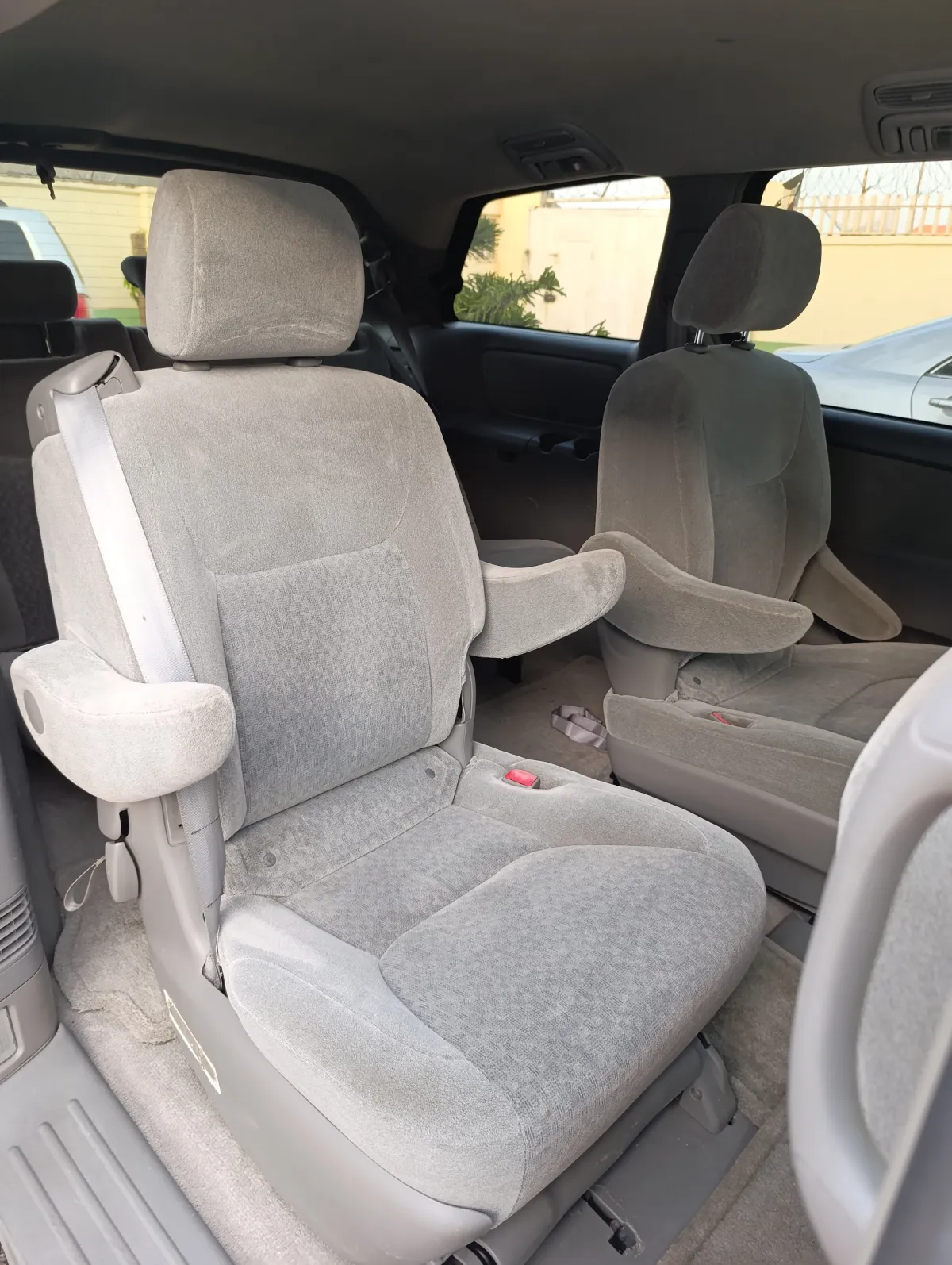 Foreign used Toyota sienna cars for sale - Image 8