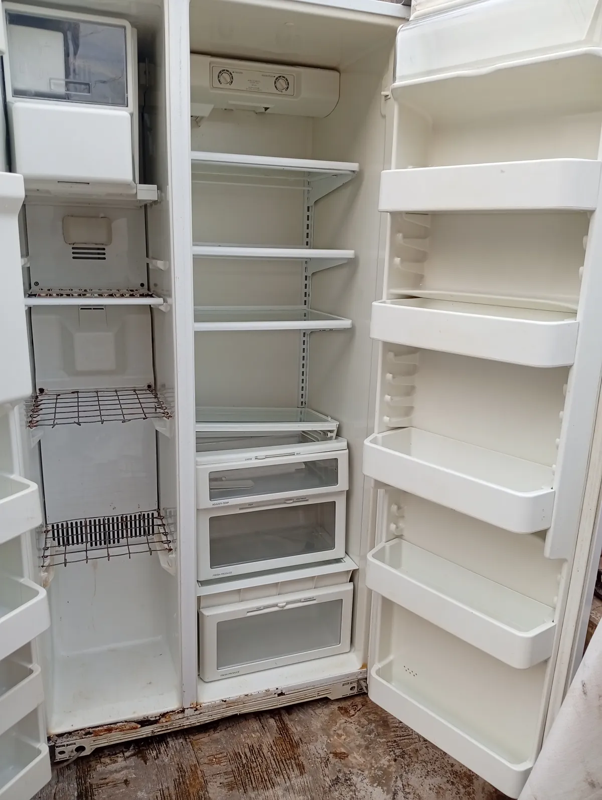 A standing defrezer and fredge - Image 4