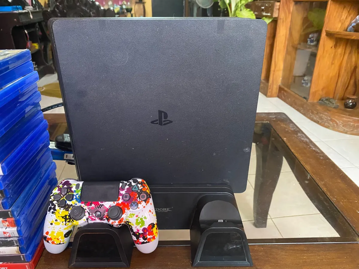 Sony PlayStation 4 (PS4) Slim Great Condition! - Image 2