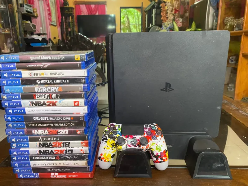 Sony PlayStation 4 (PS4) Slim Great Condition!