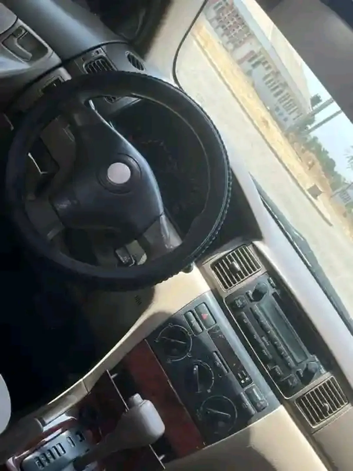 Very neat Toyota Corolla - Image 8