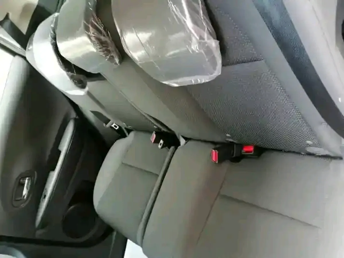 Very sharp Honda CRV - Image 7