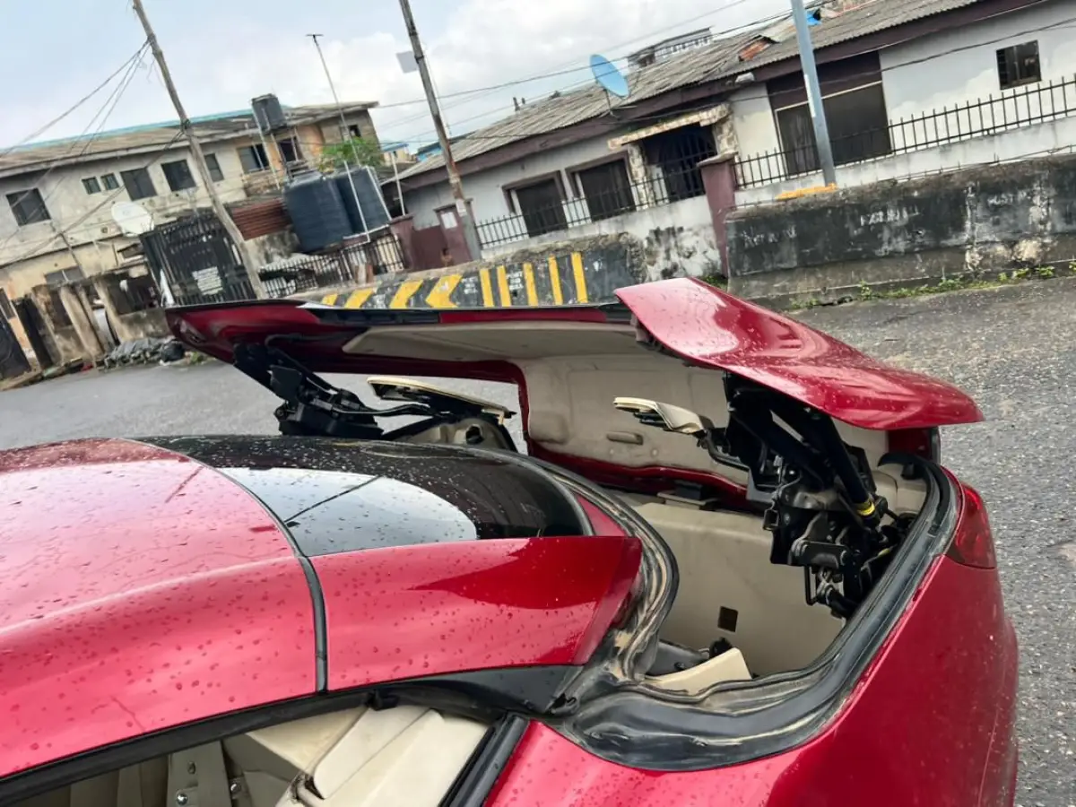 Lexus IS250C 2010 - Image 5