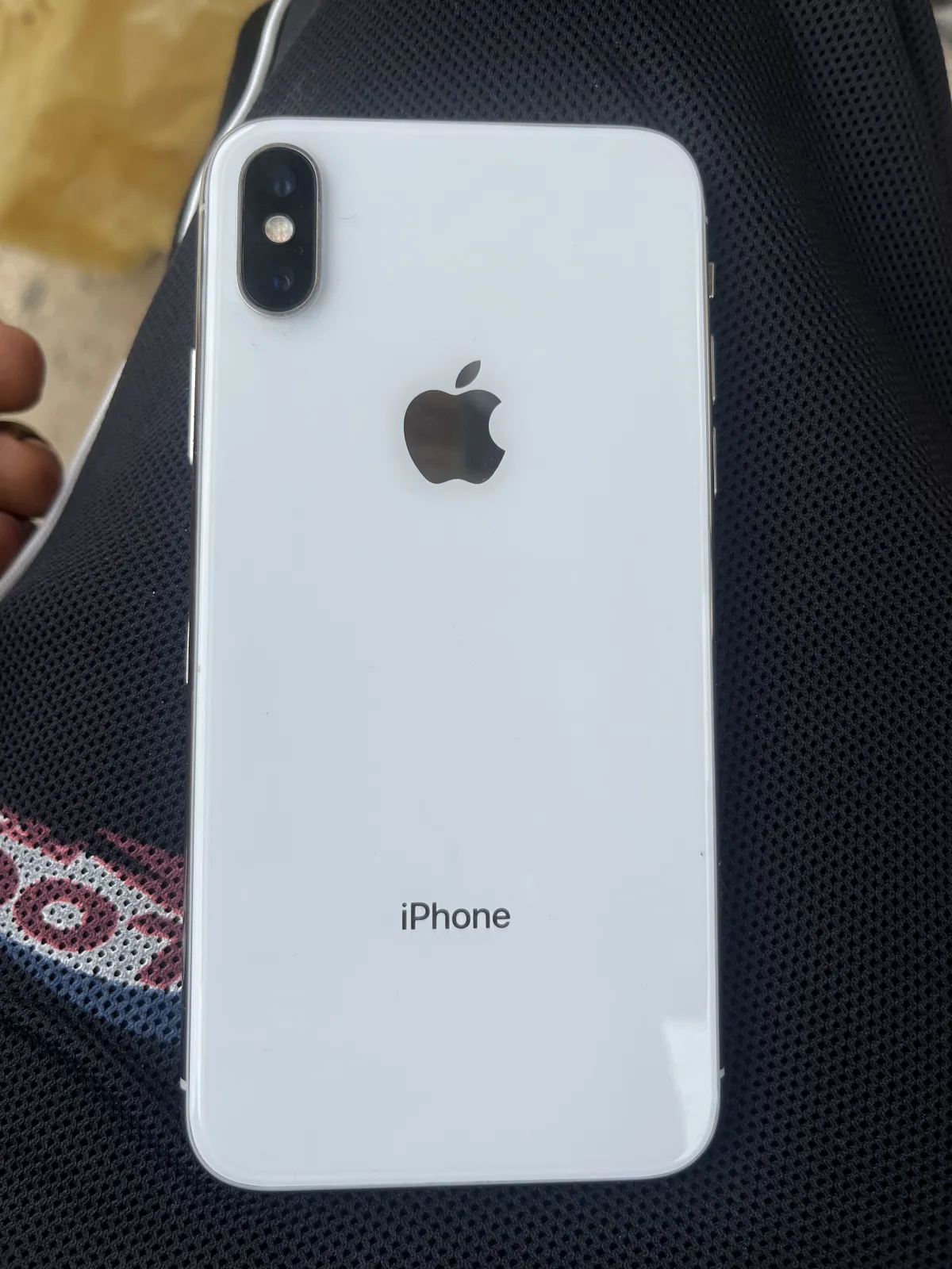 IPhone X 64GB - Image 2
