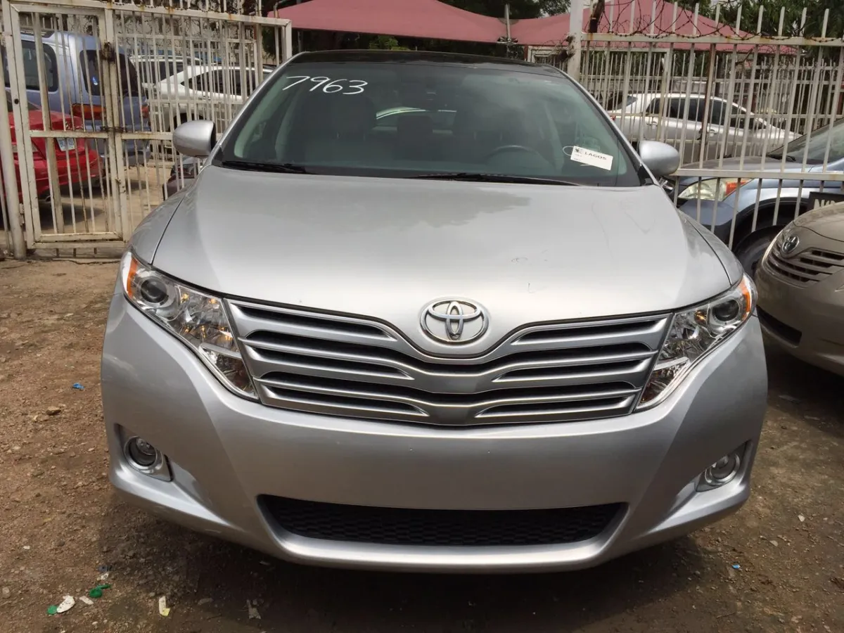 A newly Arrived Tokunbo Toyota Venza Xle 2011 - Image 1