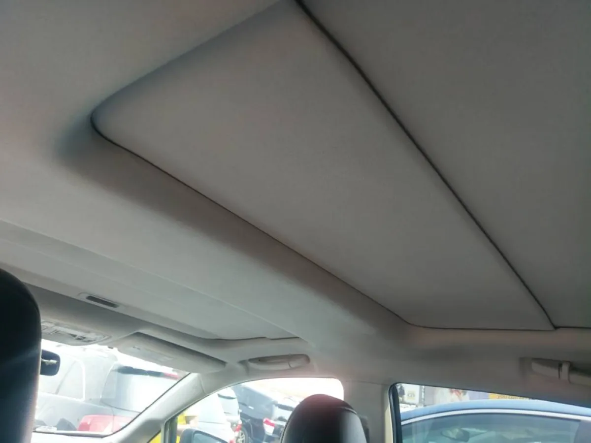 Extremely Clean 2014 Tokunbo Toyota Venza Xle - Image 2