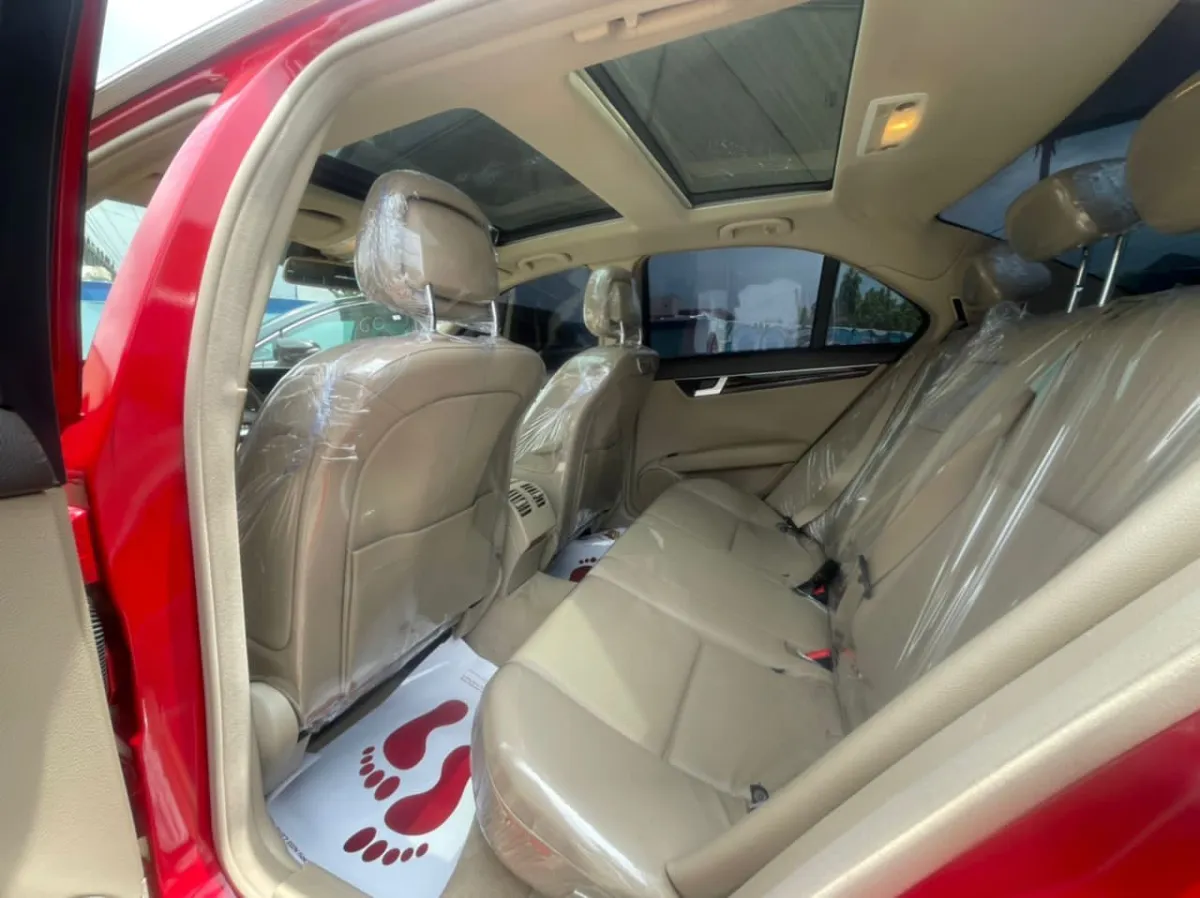 Tokunbo 2012 Mercedes Benz C250 AMG 2012 - Image 2