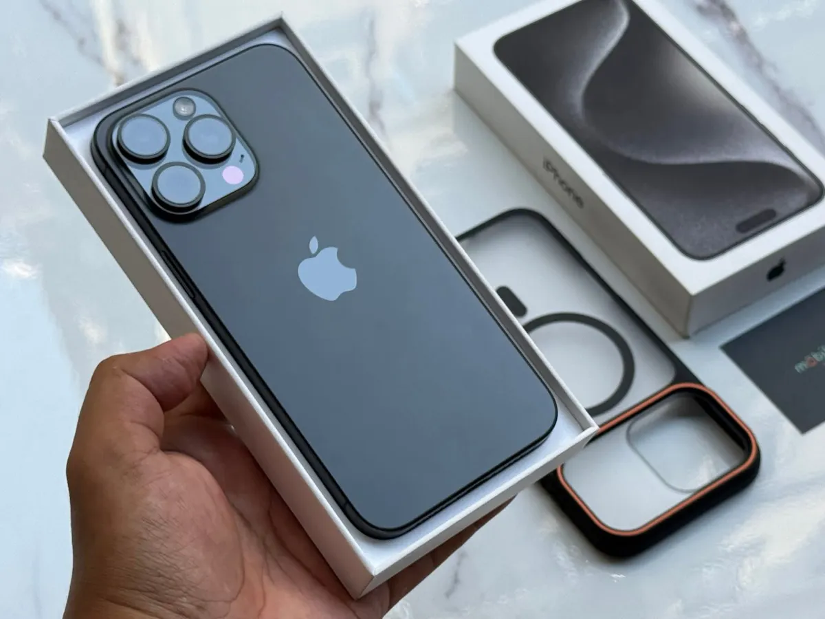 IPhone 15 pro max 256GB Benin - Image 3