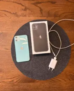 Apple iPhone 11 (Turquoise) 64GB