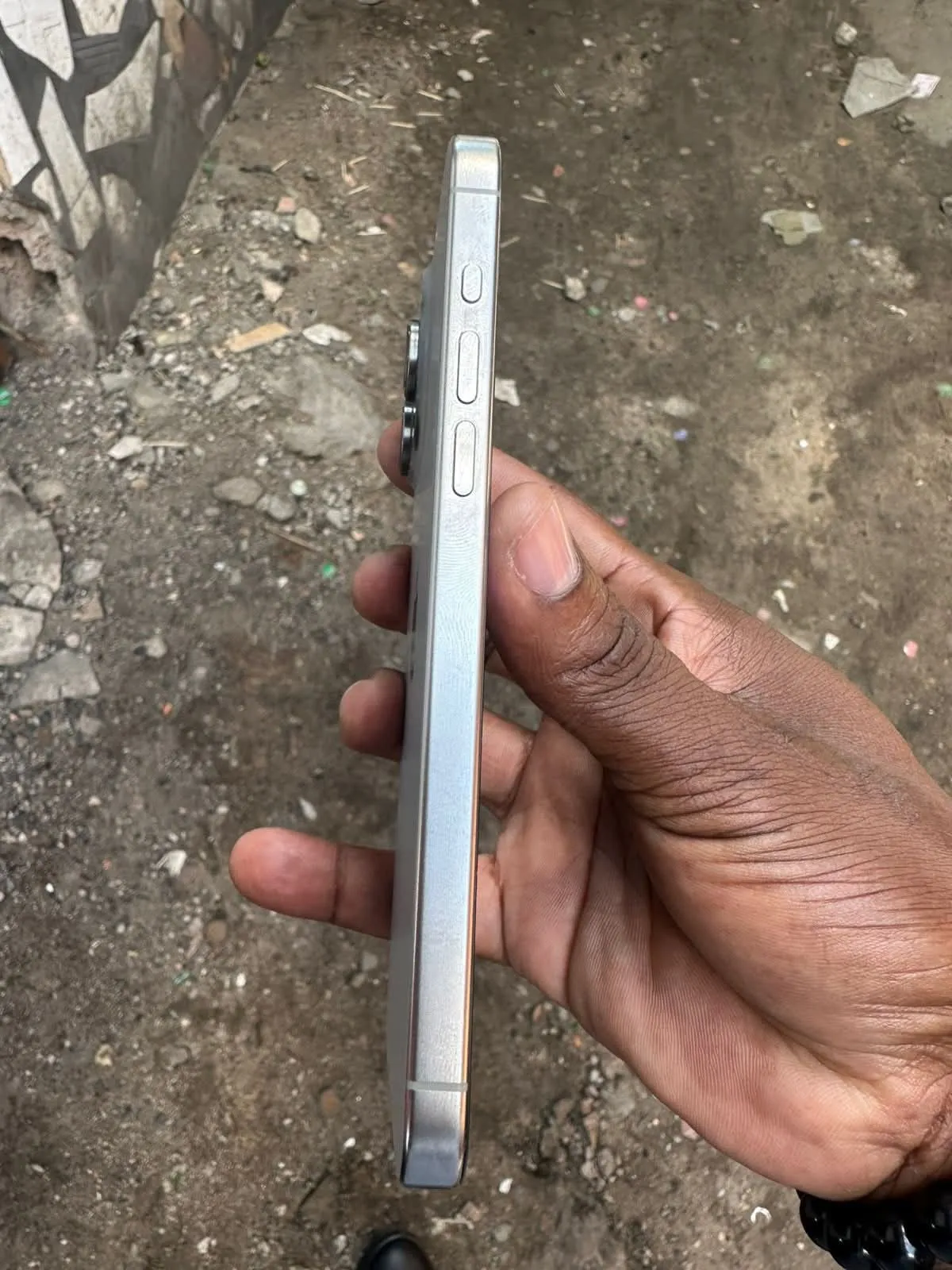 iPhone 15 pro 256GB in Benin city - Image 2