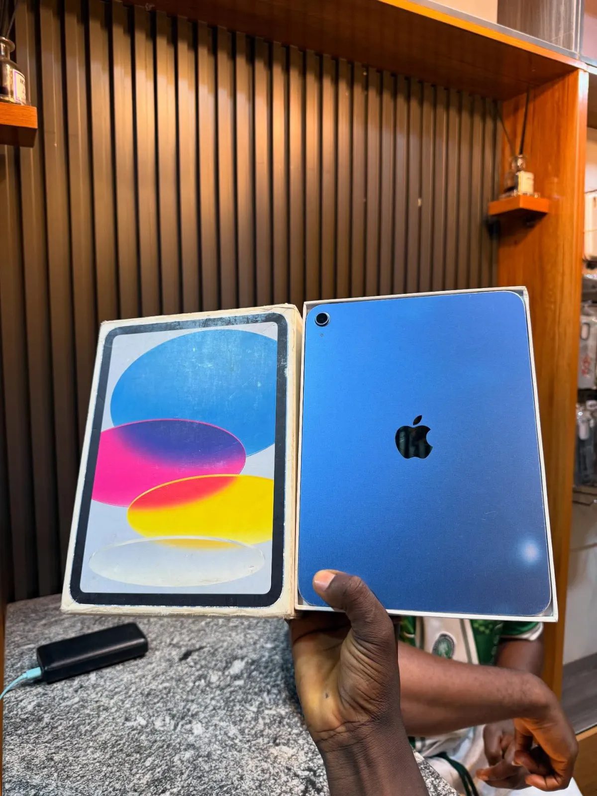 Open box iPad 11th gen 128gb in Benin - Image 2