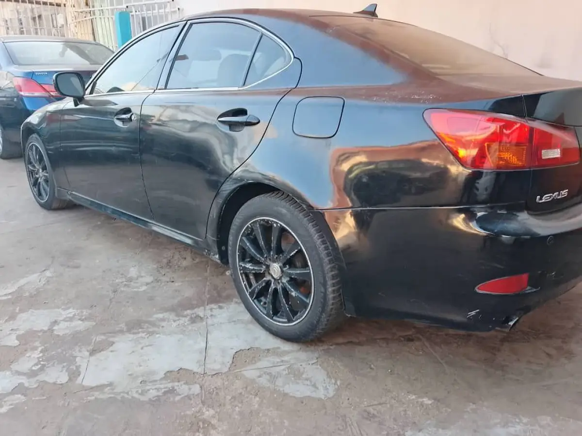 Lexus IS250 - Image 6