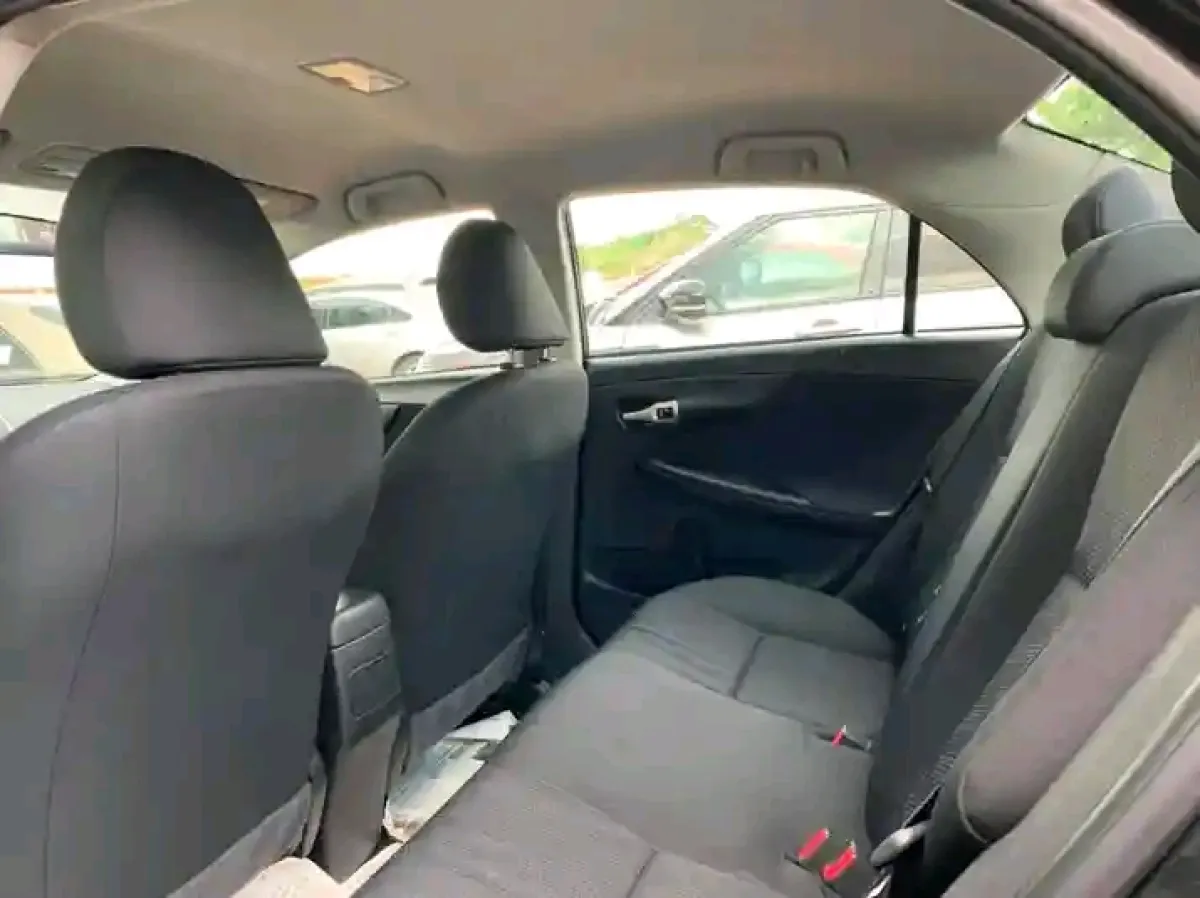 Cool Pontiac vibe for sale - Image 6