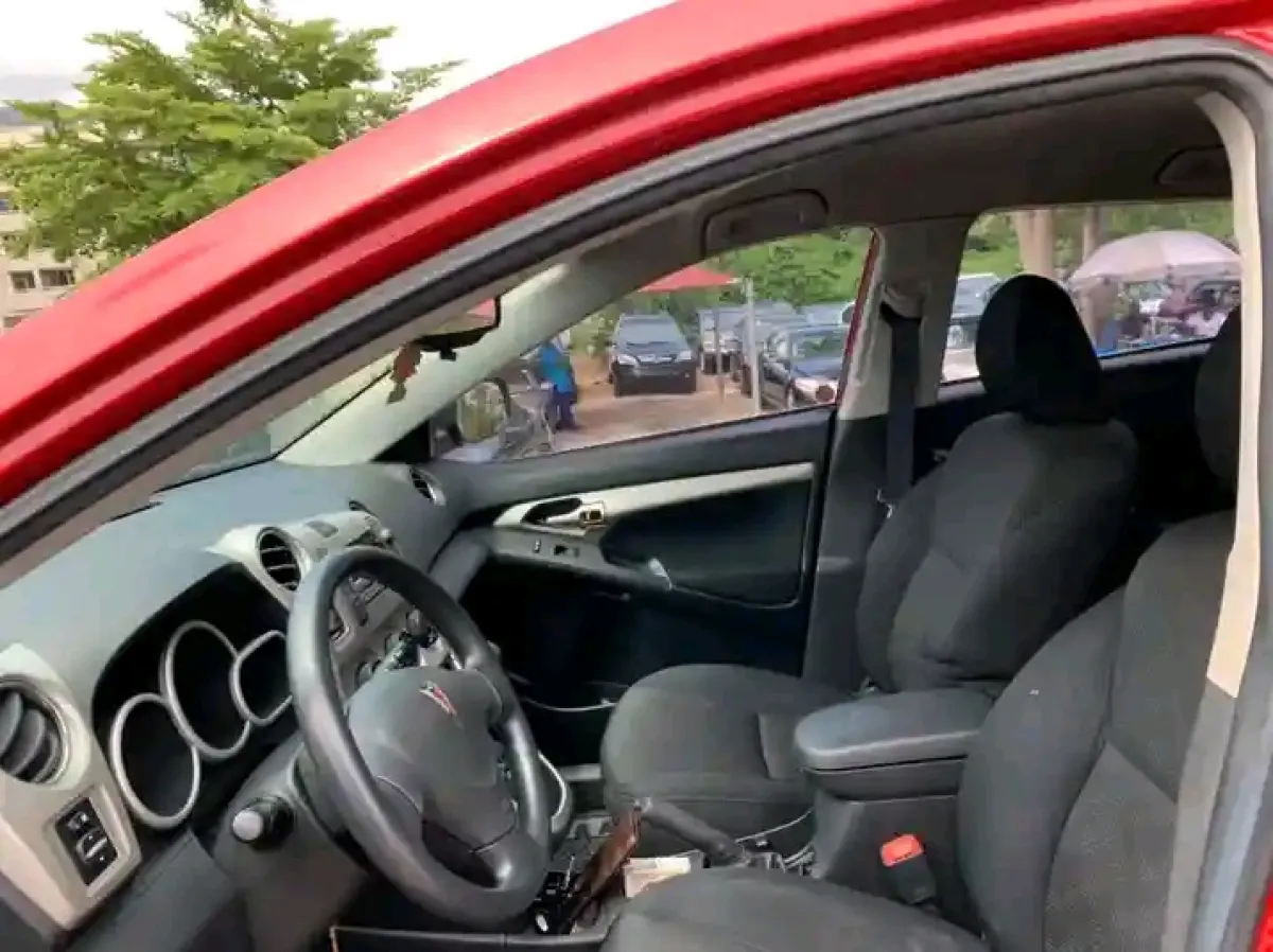 Cool Pontiac vibe for sale - Image 7