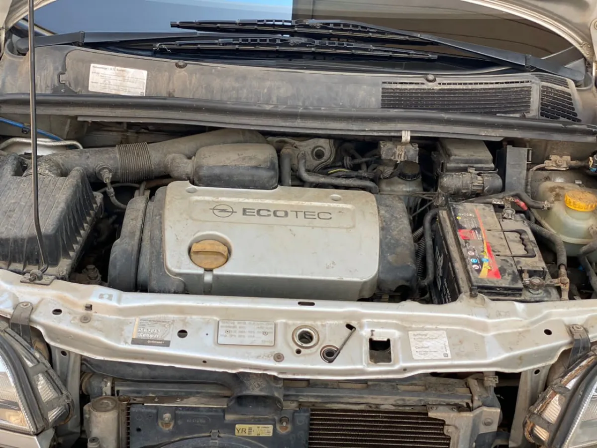 Foreign Used 2000 Opel Zafira - Image 3