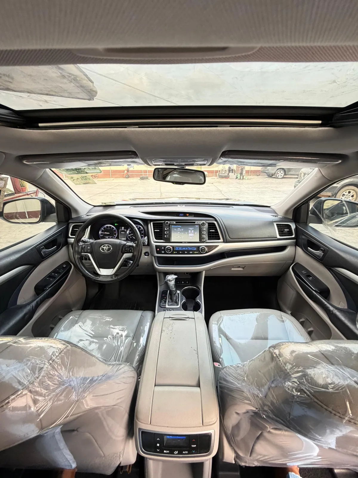 Toyota Highlander 2015 Extra Limited Edition Full Option - Image 4