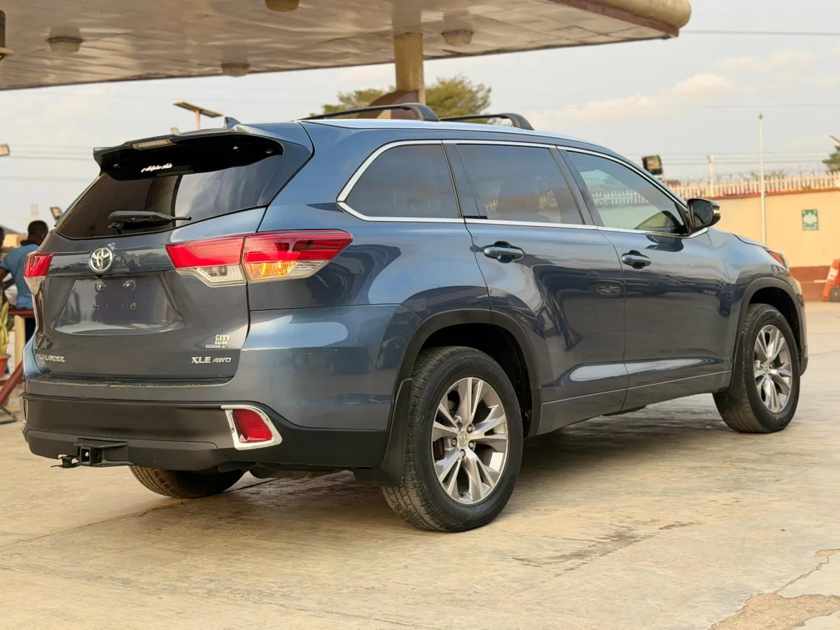 Toyota Highlander 2015 Extra Limited Edition Full Option - Image 8