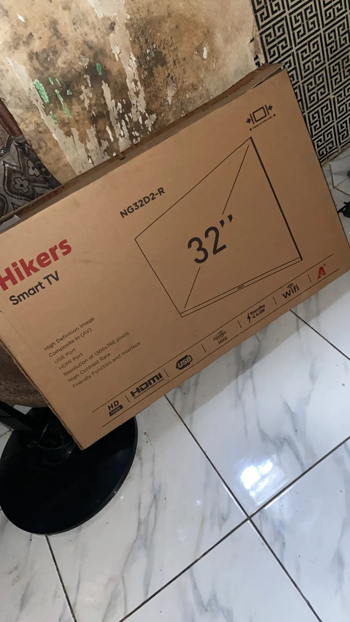 Hiker smart tv 32inch - Image 1